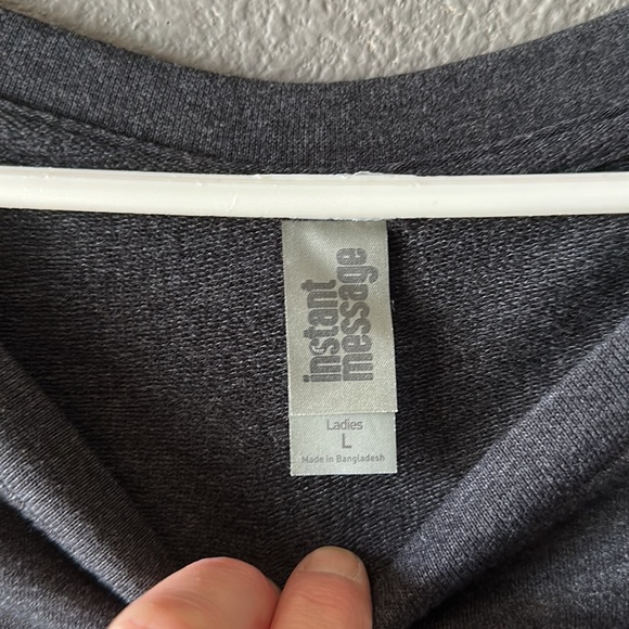 Tweety Bird & Hearts Women’s size Large Sweatshirt - Picture 3 of 11